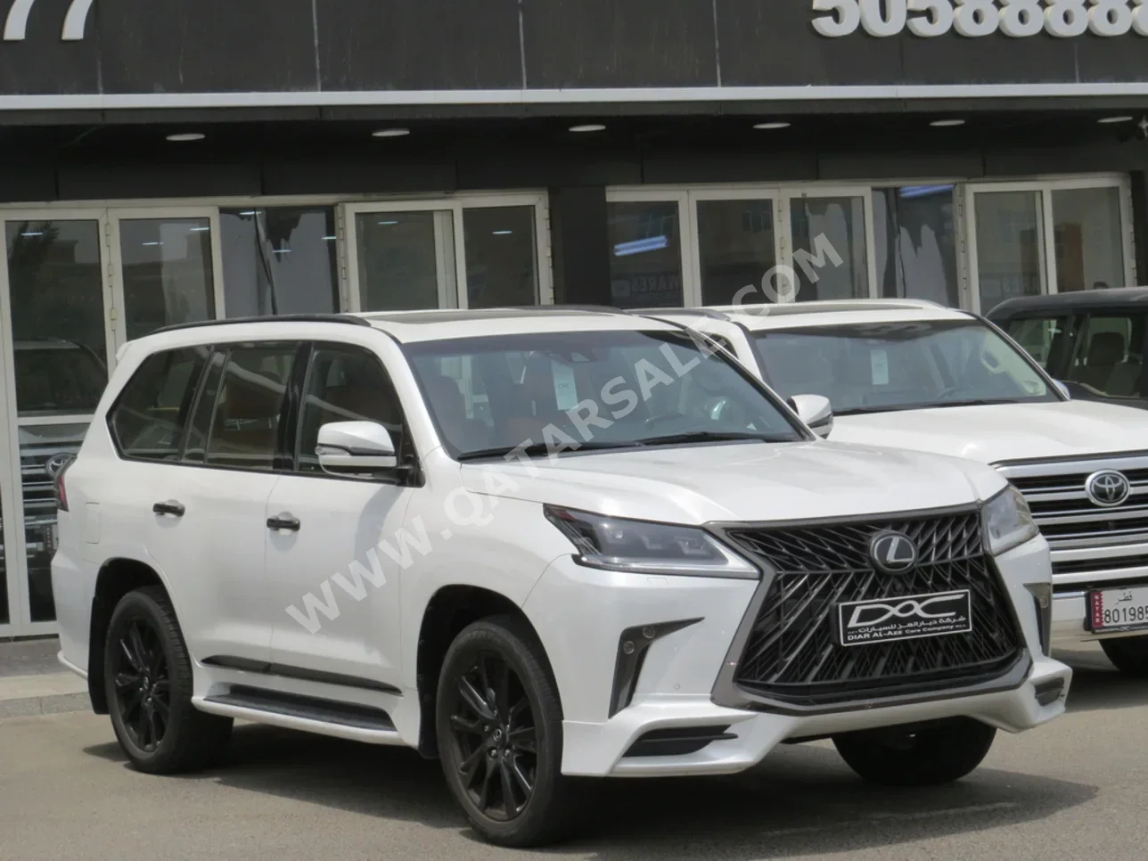 لكزس  ال اكس  570 اس بلاك ايديشن  2019  اوتوماتيك  139,000 كم  8 سلندر  دفع رباعي  اس يو في  أبيض