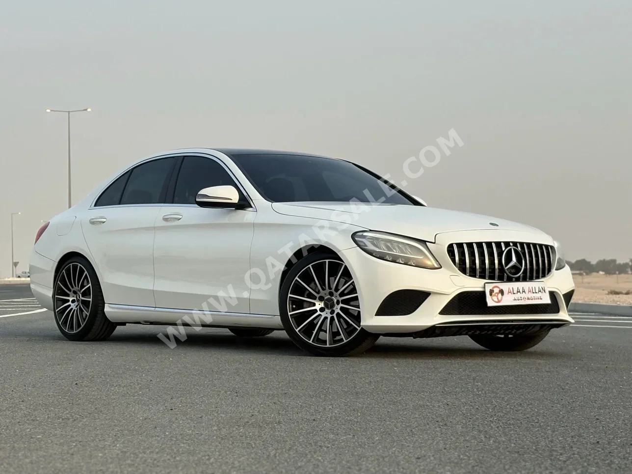 Mercedes-Benz  C-Class  300  2019  Automatic  172,000 Km  4 Cylinder  Rear Wheel Drive (RWD)  Sedan  White