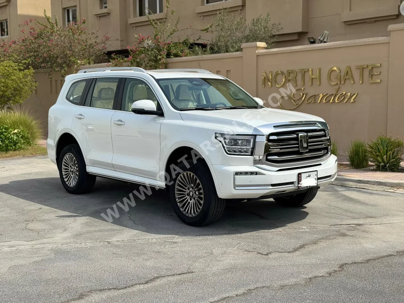 GWM  Tank  500  2025  Automatic  300 Km  4 Cylinder  All Wheel Drive (AWD)  SUV  White  With Warranty