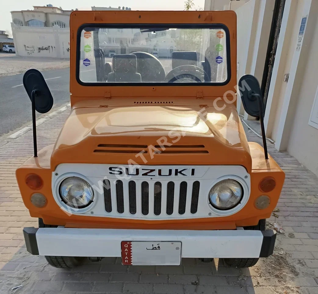Suzuki  LJ  1982  Manual  280,000 Km  4 Cylinder  Four Wheel Drive (4WD)  Classic  Yellow