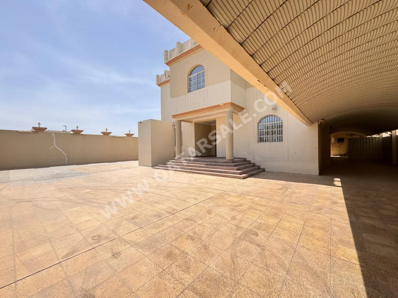سكن عائلي  - غير مفروشة  - الدوحة  - عنيزة  - 6 غرف نوم