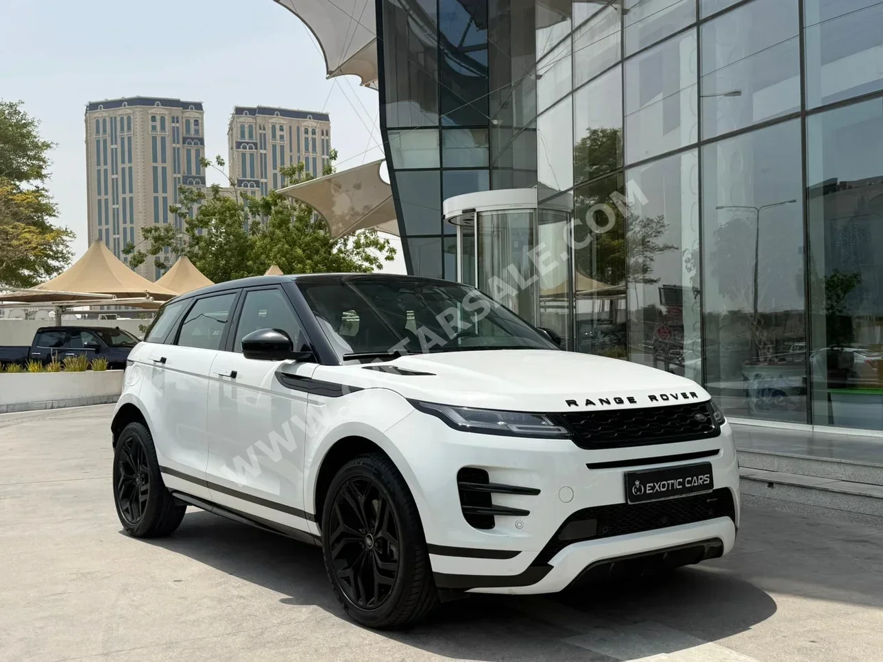 لاند روفر  أيفوك  ار- داينمك  2023  اوتوماتيك  44,000 كم  4 سلندر  دفع رباعي  اس يو في  أبيض  تحت الضمان