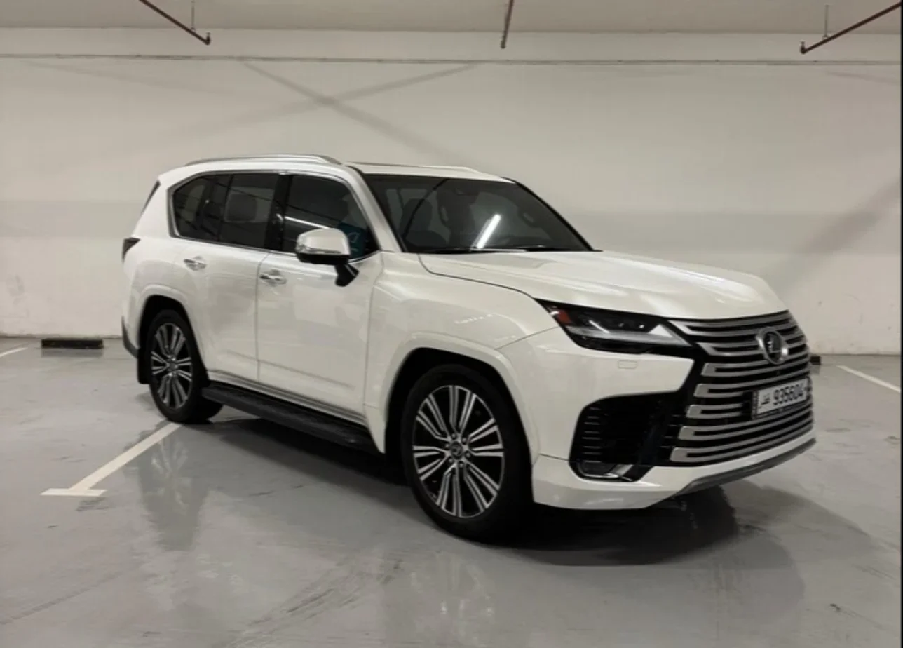 Lexus  LX  600 Luxury  2024  Automatic  19,000 Km  6 Cylinder  Four Wheel Drive (4WD)  SUV  White  With Warranty
