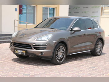 Porsche  Cayenne  2013  Automatic  205,000 Km  6 Cylinder  Four Wheel Drive (4WD)  SUV  Brown