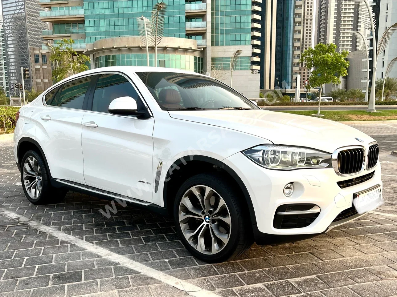 BMW  X-Series  X6 40i  2015  Automatic  88,000 Km  6 Cylinder  All Wheel Drive (AWD)  SUV  White