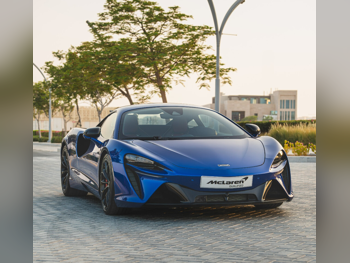 Mclaren  Artura  2023  Automatic  15,650 Km  6 Cylinder  Rear Wheel Drive (RWD)  Coupe / Sport  Blue  With Warranty