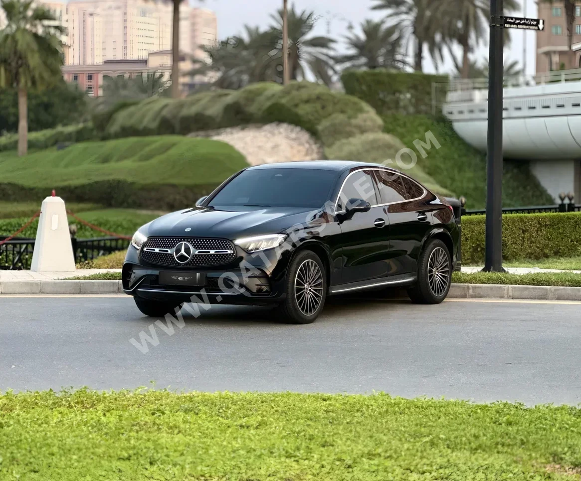 Mercedes-Benz  GLC  200  2025  Automatic  9,000 Km  4 Cylinder  Four Wheel Drive (4WD)  SUV  Black  With Warranty
