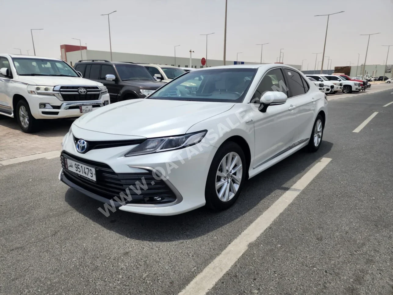 Toyota  Camry  GLE  2023  Automatic  31,000 Km  4 Cylinder  Front Wheel Drive (FWD)  Sedan  White  With Warranty
