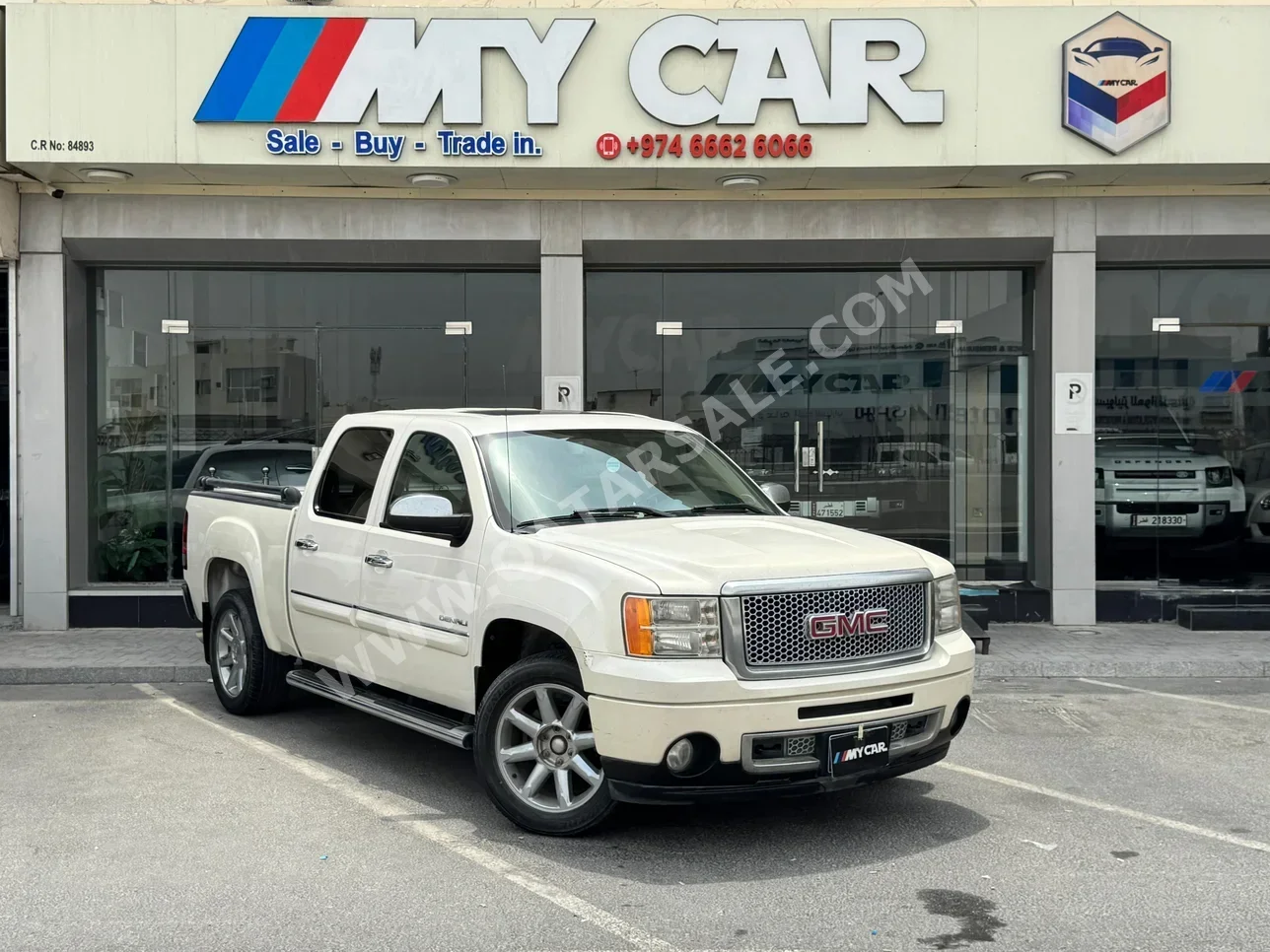GMC  Sierra  Denali  2012  Automatic  144,000 Km  8 Cylinder  Four Wheel Drive (4WD)  Pick Up  Pearl