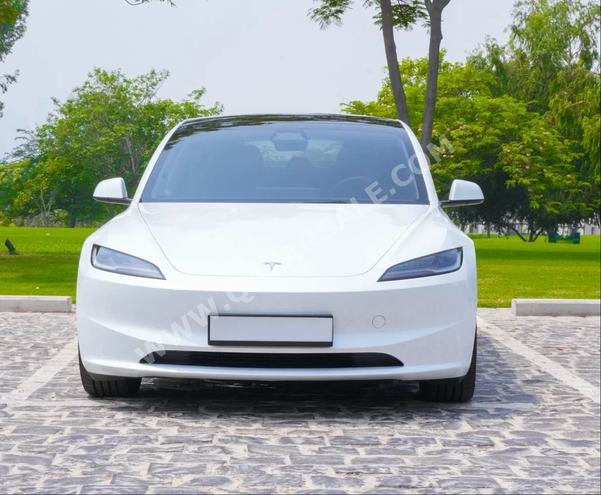 Tesla  Model 3  Long Range  2025  Automatic  4,500 Km  0 Cylinder  All Wheel Drive (AWD)  Sedan  White  With Warranty