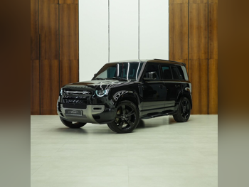 Land Rover  Defender  110 HSE  2024  Automatic  34,000 Km  6 Cylinder  Four Wheel Drive (4WD)  SUV  Black  With Warranty