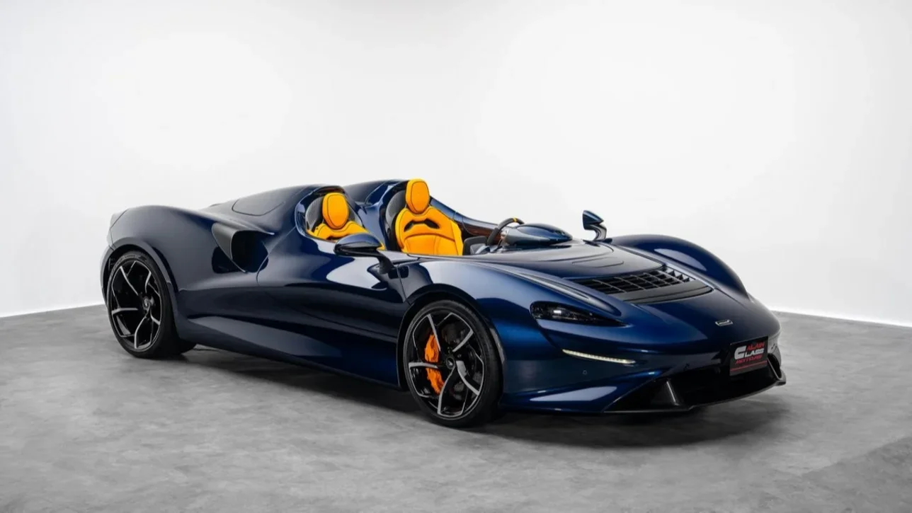 Mclaren  Elva  Roadster  2021  Automatic  1,147 Km  8 Cylinder  All Wheel Drive (AWD)  Convertible  Blue