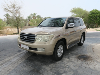 Toyota  Land Cruiser  GXR  2009  Automatic  369,000 Km  8 Cylinder  Four Wheel Drive (4WD)  SUV  Gold