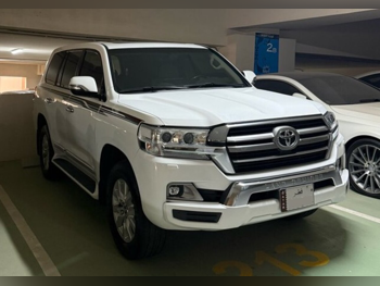 Toyota  Land Cruiser  GXR  2020  Automatic  200,000 Km  8 Cylinder  Four Wheel Drive (4WD)  SUV  White