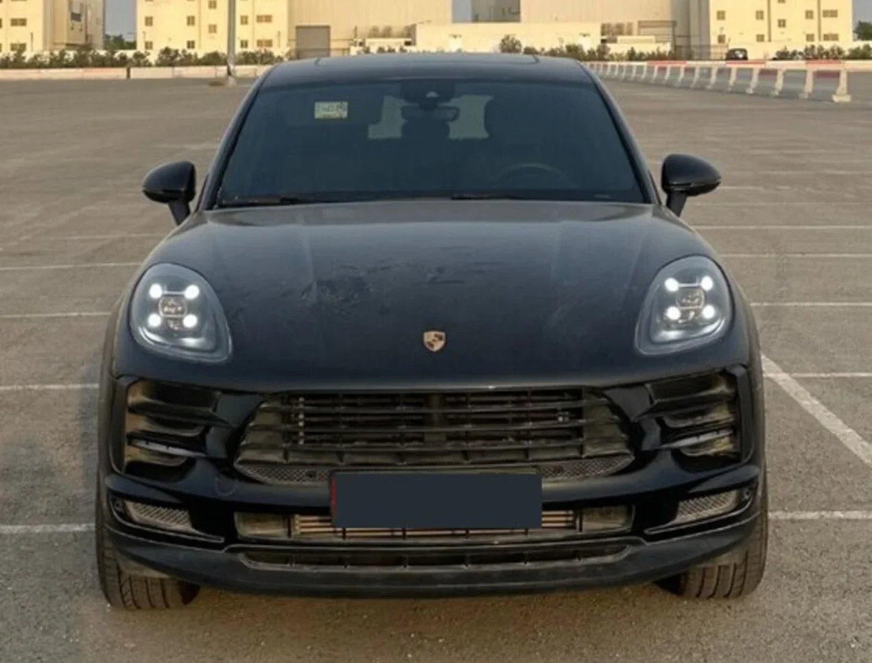 Porsche  Macan  2019  Automatic  15,300 Km  4 Cylinder  Four Wheel Drive (4WD)  SUV  Black