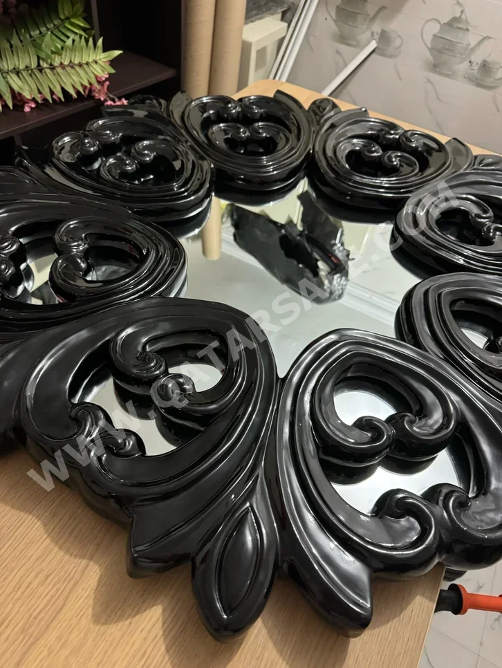Mirrors Accent  Irregular  Black