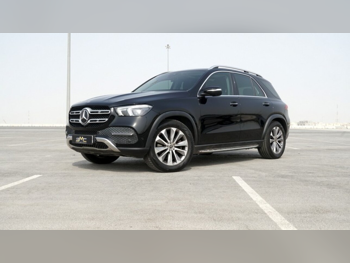 مرسيدس - بنز  جي ال اي  450  2021  اوتوماتيك  35,000 كم  6 سلندر  دفع رباعي  اس يو في  أسود