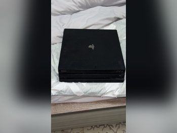 Video Games Consoles - Sony  - PlayStation 4 Pro  - 825 GB