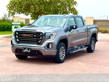 GMC  Sierra  AT4 Carbon Pro  2021  Automatic  89,000 Km  8 Cylinder  Four Wheel Drive (4WD)  Pick Up  Gray  With Warranty