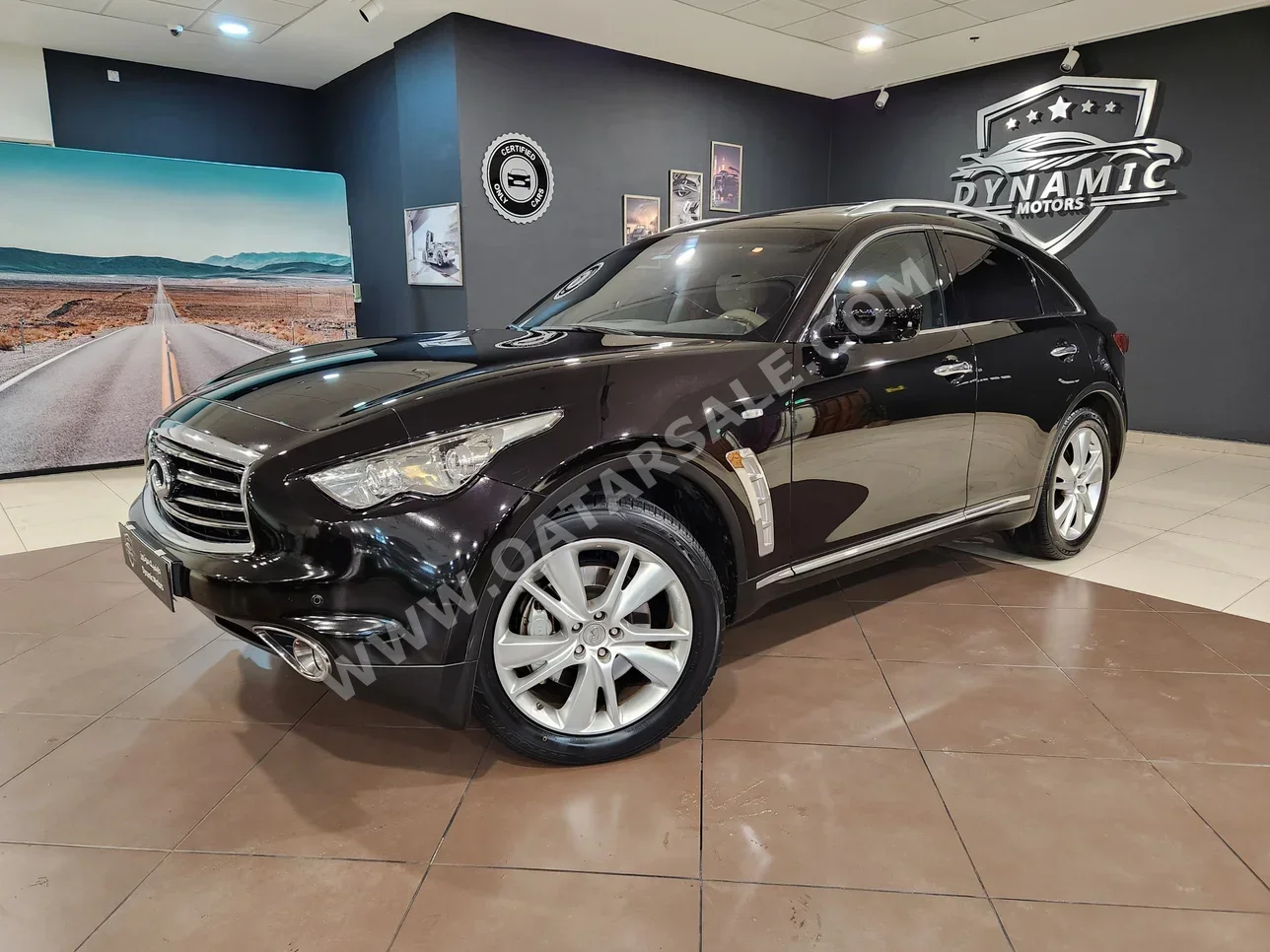 Infiniti  QX  70  2012  Automatic  177,000 Km  6 Cylinder  All Wheel Drive (AWD)  SUV  Dark Brown