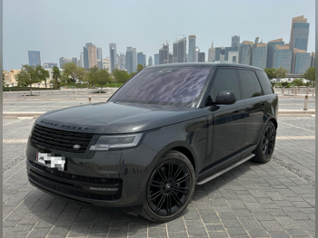 Land Rover  Range Rover  Vogue  2023  Automatic  47,000 Km  8 Cylinder  Four Wheel Drive (4WD)  SUV  Carpathian grey  With Warranty
