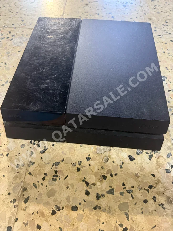 Video Games Consoles - Sony  - PlayStation 4  - 32 GB