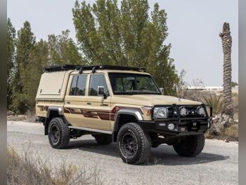 Toyota  Land Cruiser  LX  2022  Manual  4,000 Km  6 Cylinder  Four Wheel Drive (4WD)  Pick Up  Beige  With Warranty