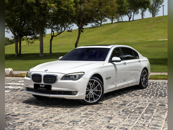 BMW  7-Series  750 Li  2012  Automatic  178,000 Km  8 Cylinder  Rear Wheel Drive (RWD)  Sedan  White