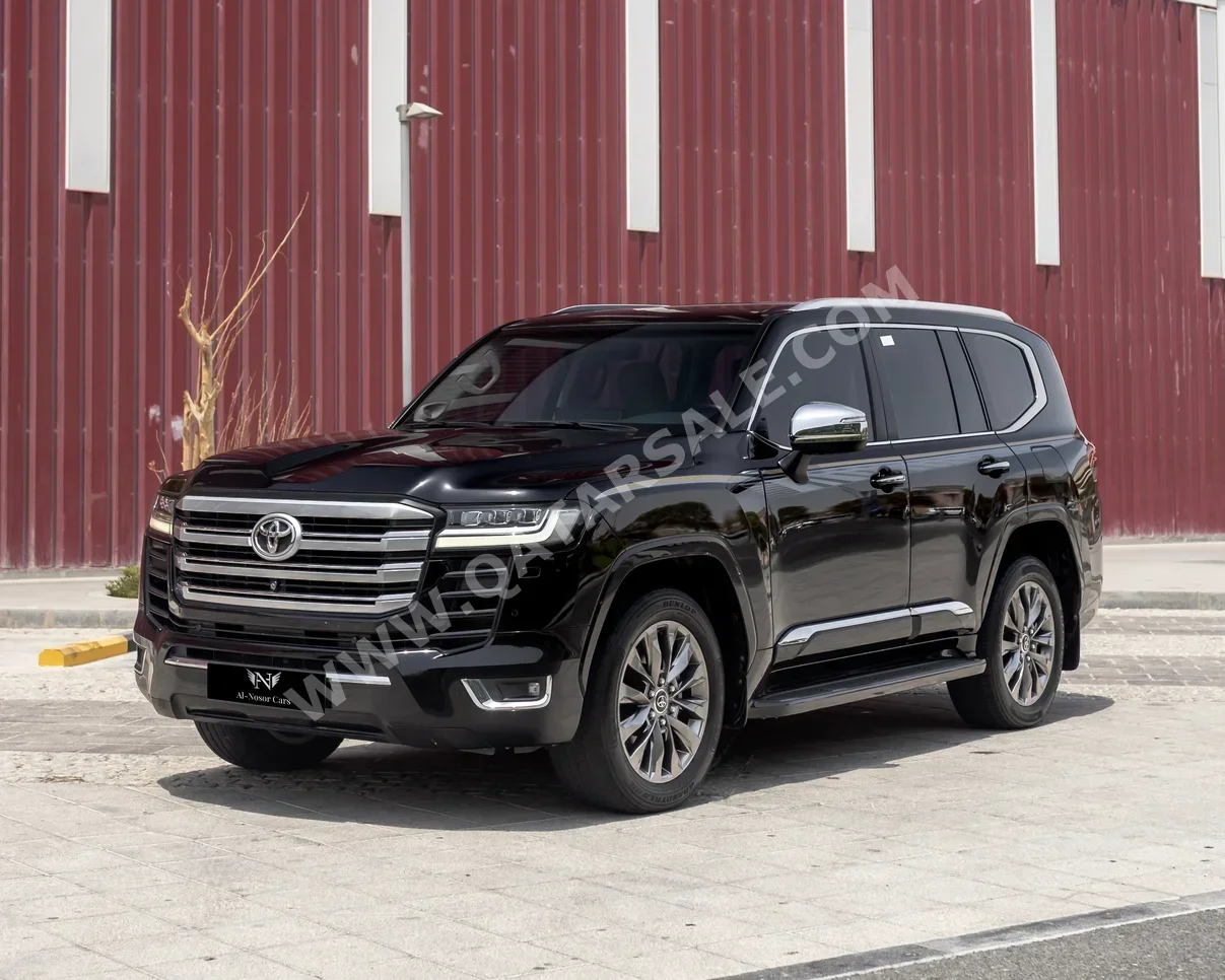 Toyota  Land Cruiser  VX Twin Turbo  2023  Automatic  67,000 Km  6 Cylinder  Four Wheel Drive (4WD)  SUV  Black  With Warranty