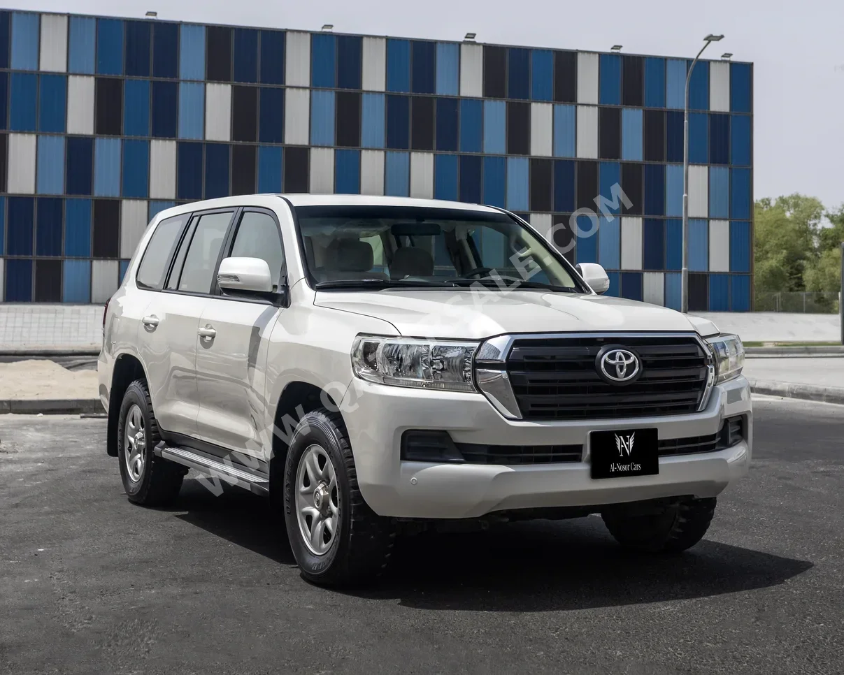 Toyota  Land Cruiser  GX  2018  Automatic  27,000 Km  6 Cylinder  Four Wheel Drive (4WD)  SUV  White