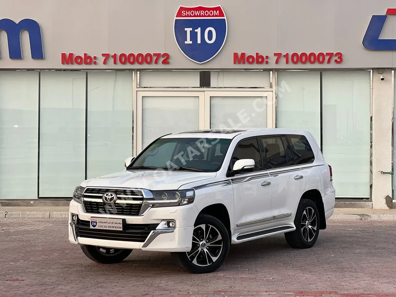 Toyota  Land Cruiser  GXR- Grand Touring  2021  Automatic  157,000 Km  8 Cylinder  Four Wheel Drive (4WD)  SUV  White