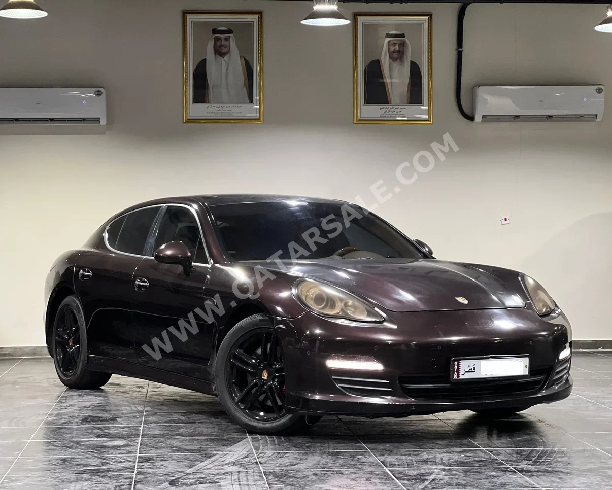 Porsche  Panamera  S  2010  Automatic  210,000 Km  8 Cylinder  Rear Wheel Drive (RWD)  Sedan  Brown