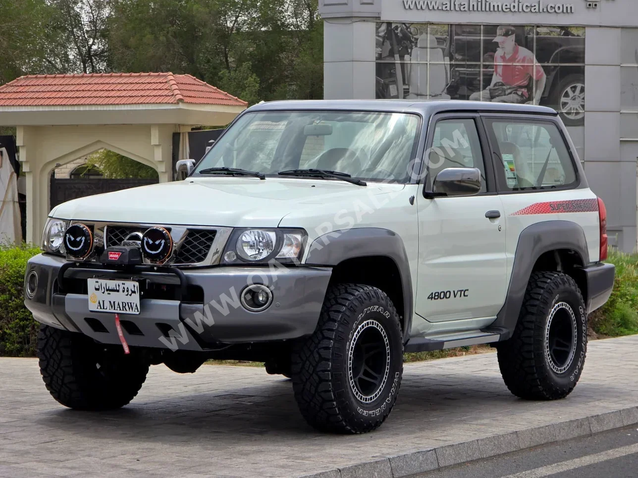 Nissan  Patrol  Safari  2022  Automatic  16,000 Km  6 Cylinder  Four Wheel Drive (4WD)  SUV  White