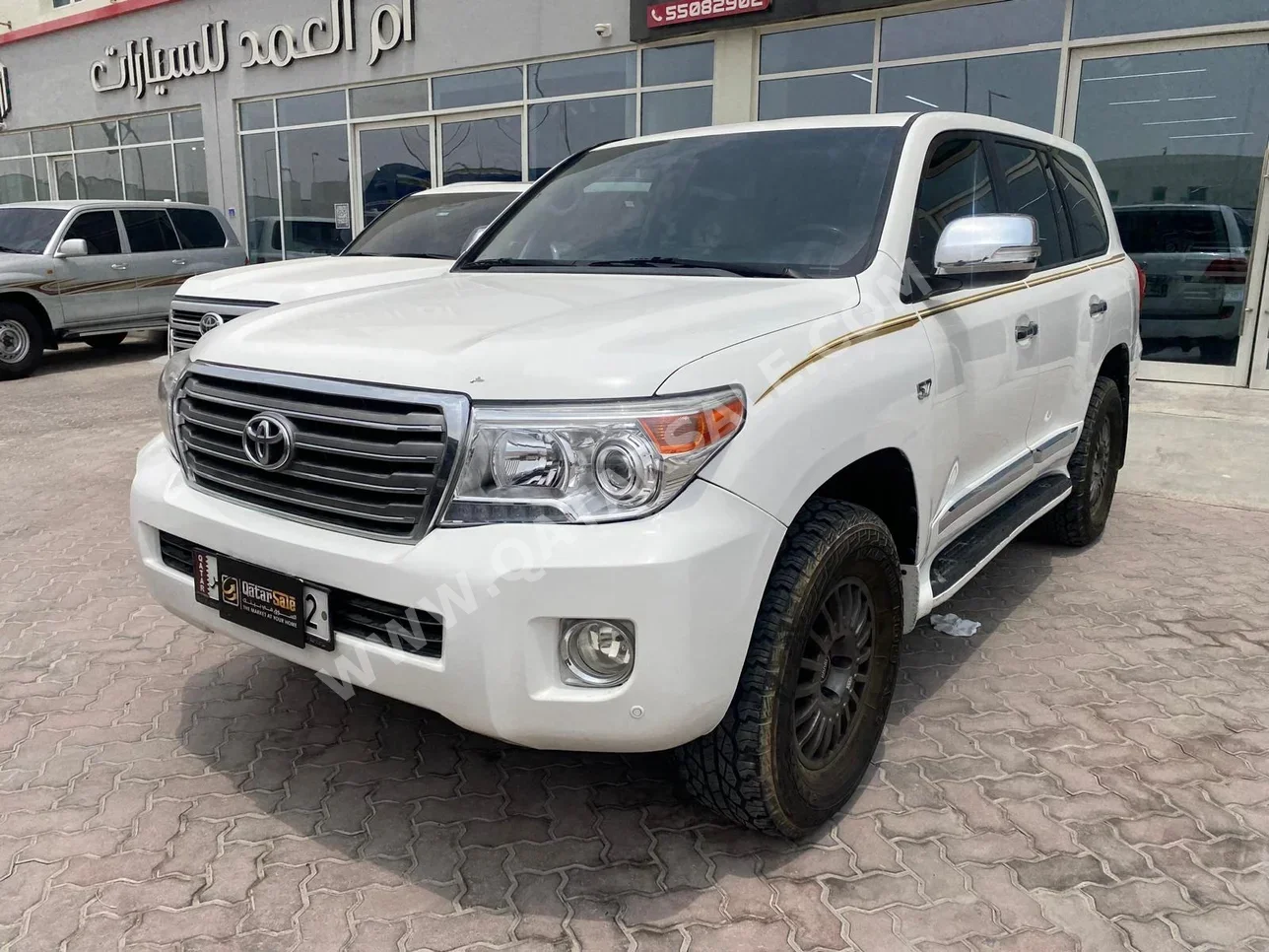 Toyota  Land Cruiser  VXR  2011  Automatic  395,500 Km  8 Cylinder  Four Wheel Drive (4WD)  SUV  White