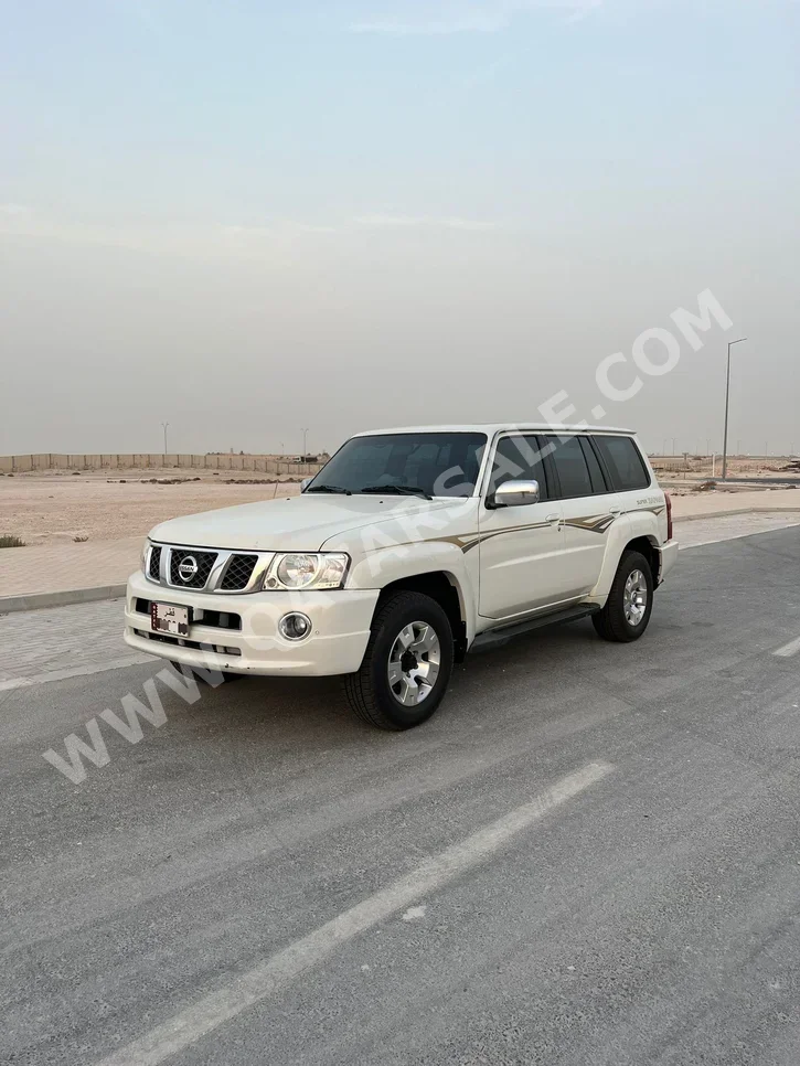 نيسان  باترول  سفاري  2007  عادي  367,000 كم  6 سلندر  دفع رباعي  اس يو في  أبيض