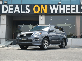 Lexus  LX  570 S  2015  Automatic  260,000 Km  8 Cylinder  Four Wheel Drive (4WD)  SUV  Gray
