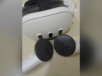 Meta  Quest 3  - Standalone / PC  Wireless  Knuckles Included  External Tracking Station