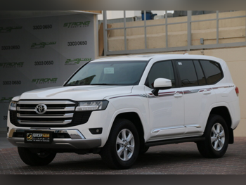 Toyota  Land Cruiser  GXR  2025  Automatic  1,000 Km  6 Cylinder  Four Wheel Drive (4WD)  SUV  White  With Warranty
