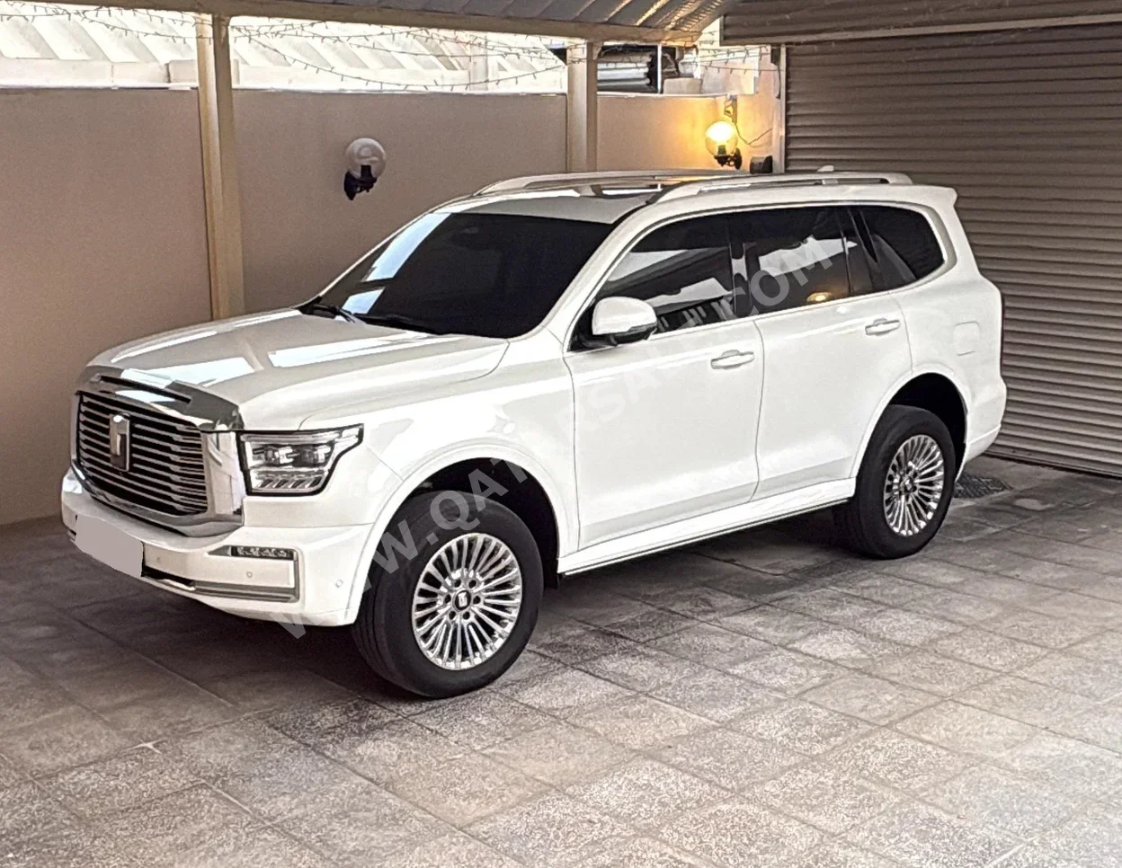 GWM  Tank  500  2025  Automatic  7,600 Km  6 Cylinder  Four Wheel Drive (4WD)  SUV  White  With Warranty