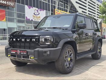 Jetour  T2  Luxury  2025  Automatic  0 Km  4 Cylinder  Four Wheel Drive (4WD)  SUV  Black  With Warranty