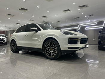 Porsche  Cayenne  S  2019  Automatic  60,000 Km  8 Cylinder  Four Wheel Drive (4WD)  SUV  White