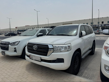 Toyota  Land Cruiser  G  2018  Automatic  278,000 Km  6 Cylinder  Four Wheel Drive (4WD)  SUV  White