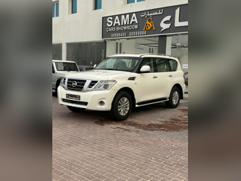نيسان  باترول  اس اي  2015  اوتوماتيك  200,000 كم  8 سلندر  دفع رباعي  اس يو في  أبيض