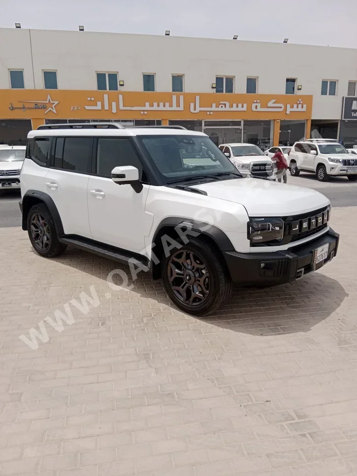 Jetour  T2  Luxury  2025  Automatic  14,000 Km  4 Cylinder  Four Wheel Drive (4WD)  SUV  White  With Warranty