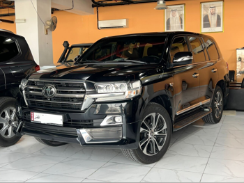 Toyota  Land Cruiser  VXR- Grand Touring S  2020  Automatic  115,000 Km  8 Cylinder  Four Wheel Drive (4WD)  SUV  Black