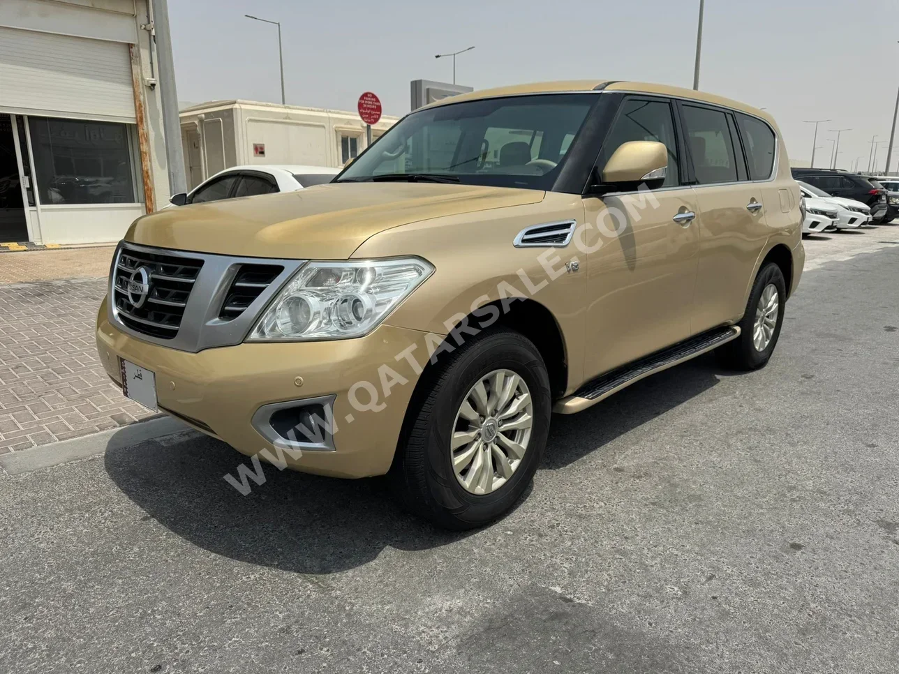 نيسان  باترول  اس اي  2014  اوتوماتيك  275,000 كم  8 سلندر  دفع رباعي  اس يو في  ذهبي