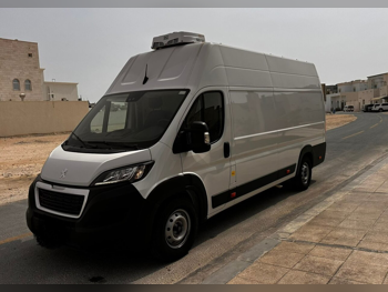 Peugeot  Boxer  2025  Manual  1,200 Km  4 Cylinder  Rear Wheel Drive (RWD)  Van / Bus  White  With Warranty