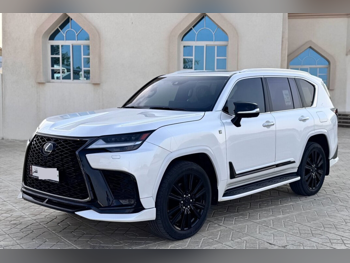 Lexus  LX  600 Luxury  2023  Automatic  37,000 Km  6 Cylinder  All Wheel Drive (AWD)  SUV  White