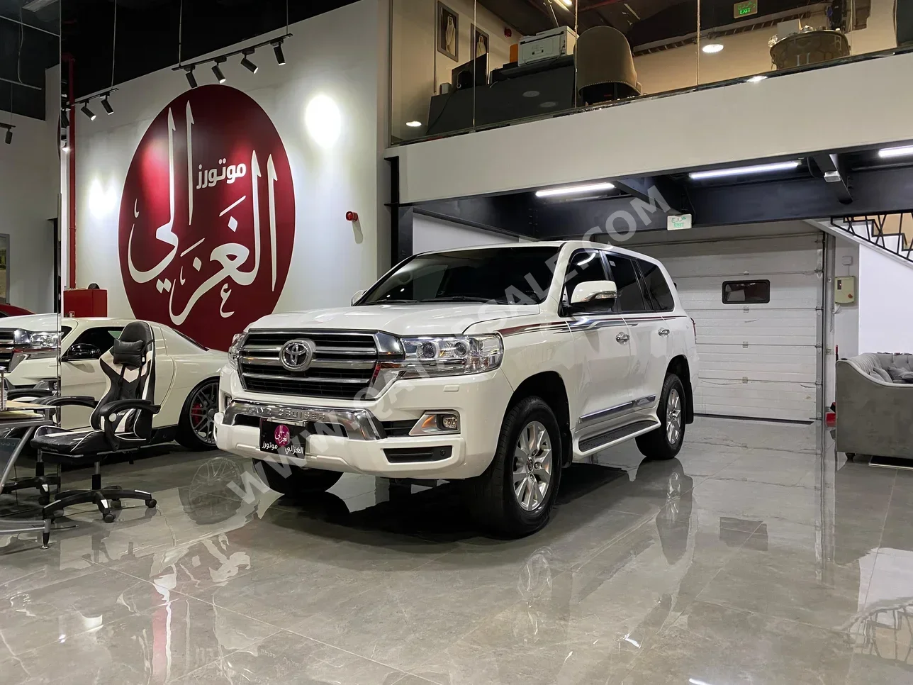 Toyota  Land Cruiser  GXR  2020  Automatic  200,000 Km  8 Cylinder  Four Wheel Drive (4WD)  SUV  White