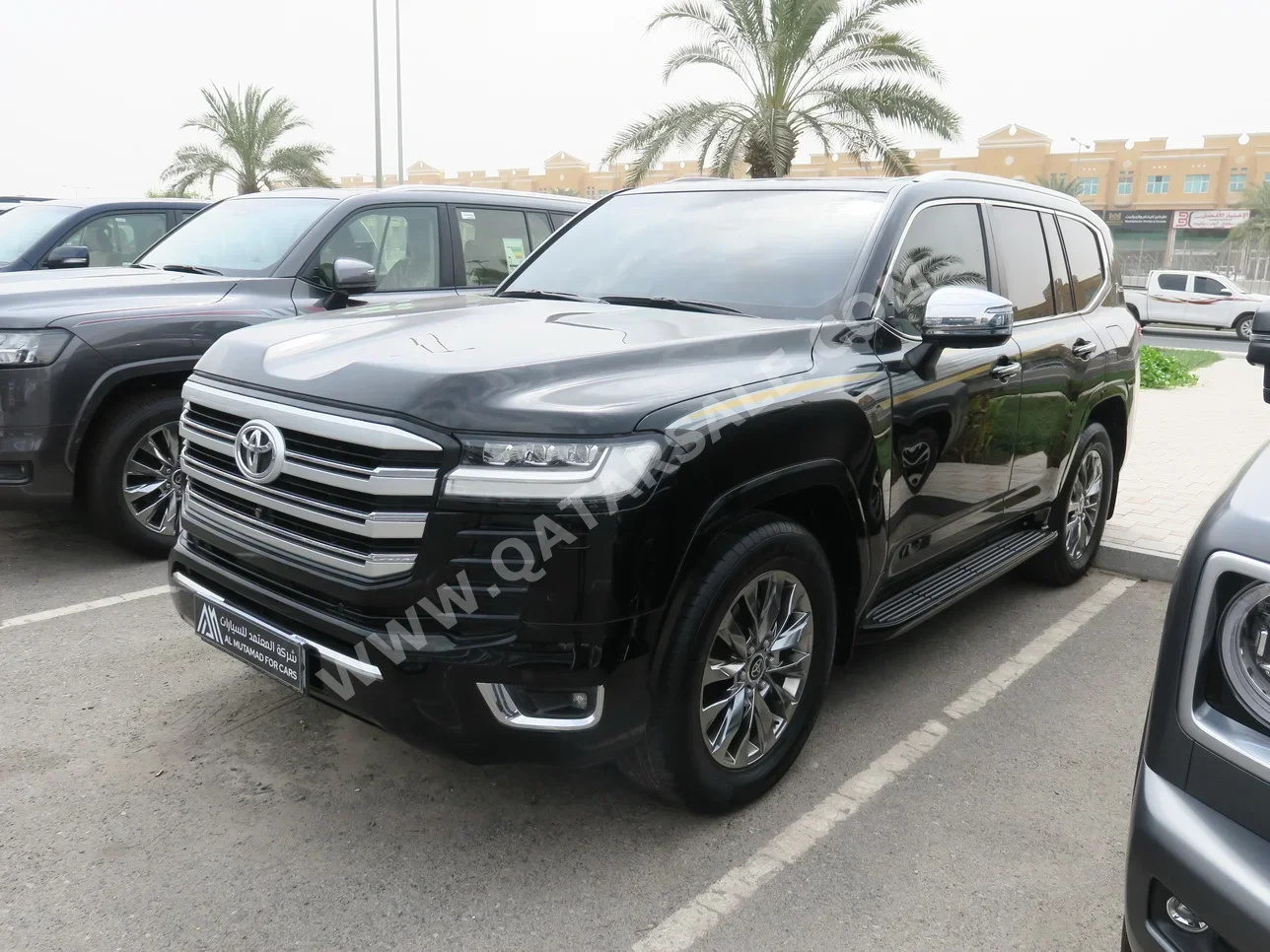 Toyota  Land Cruiser  VX  2022  Automatic  29,000 Km  6 Cylinder  Four Wheel Drive (4WD)  SUV  Black  With Warranty